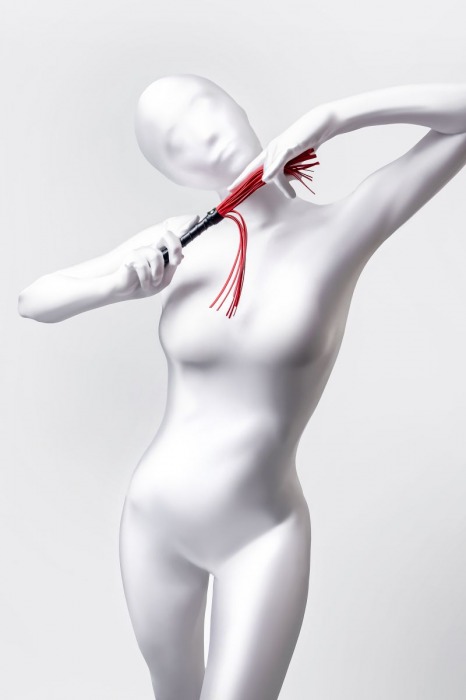 Красно-черный флоггер Anonymo - 28 см. - ToyFa - купить с доставкой в Муроме